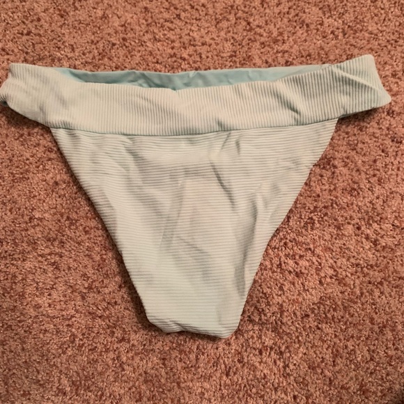 Swimsuit Set - Picture 4 of 11